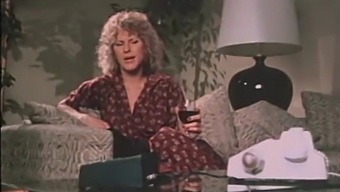 Golden Goddess China Cat In Vintage Porn