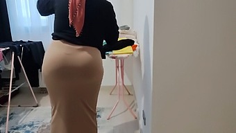 I'M Obsessed With My Stepmother'S Large Buttocks And Desire To Have Sexual Intercourse With It