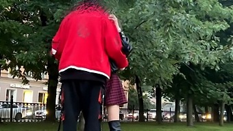 De Eerste Date Van Een Stel Verandert In Een Hete Restaurantafspraak Met De 18-Jarige Schat Darcy Dark.